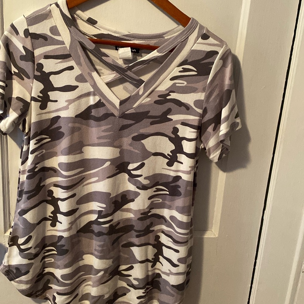 Women’s gray and white camo shirt